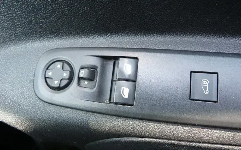 Used Citroën Berlingo 102 HP (75 kW) 2023 Grey MPV