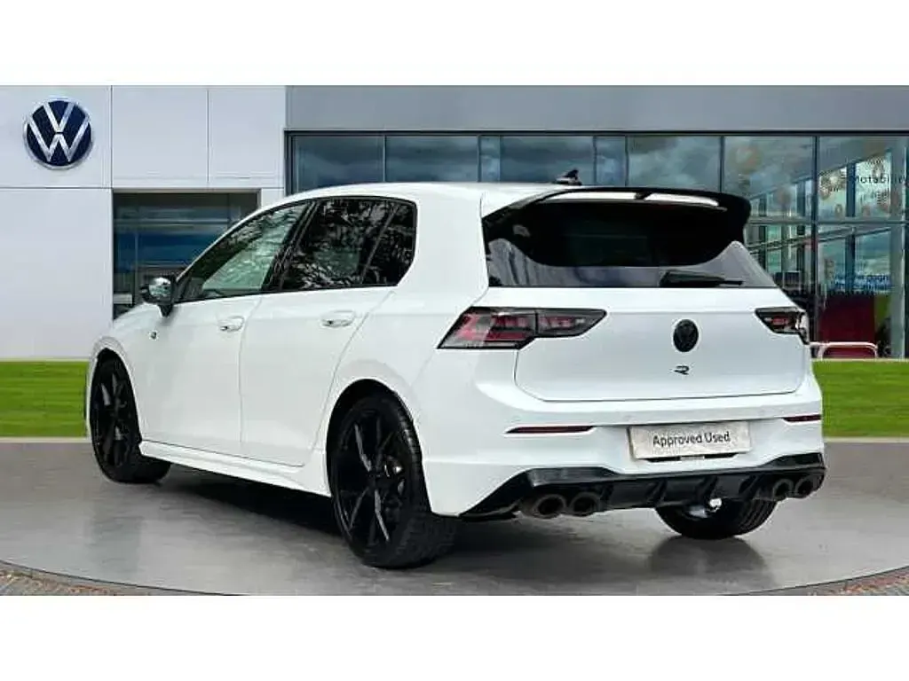 Used VW Golf VIII Black Edition 333 HP (244 kW) 2025 Pure white Hatchback