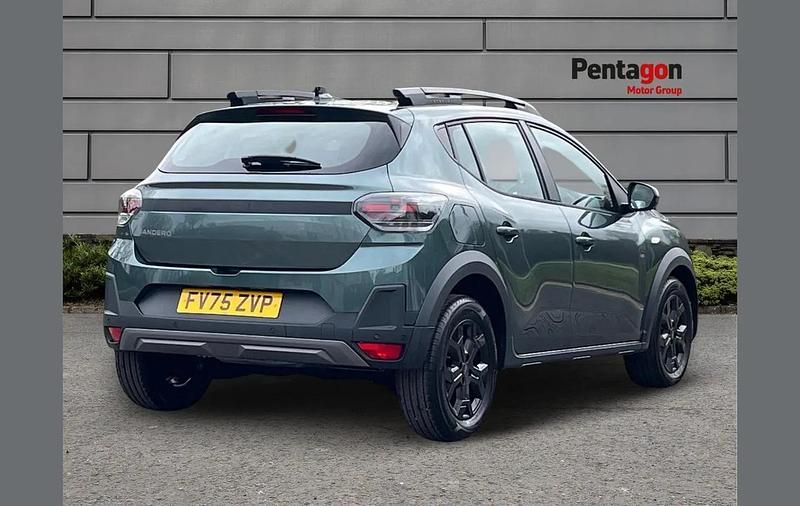 Used Dacia Sandero Extreme 108 HP (79 kW) 2025 Green SUV