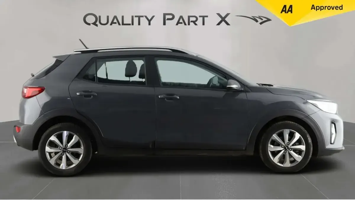 Used Kia Stonic 99 HP (72 kW) 2023 Grey SUV