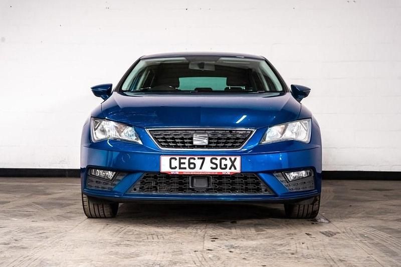 Used Seat Leon SE Dynamic 110 HP (80 kW) 2017 Blue Hatchback