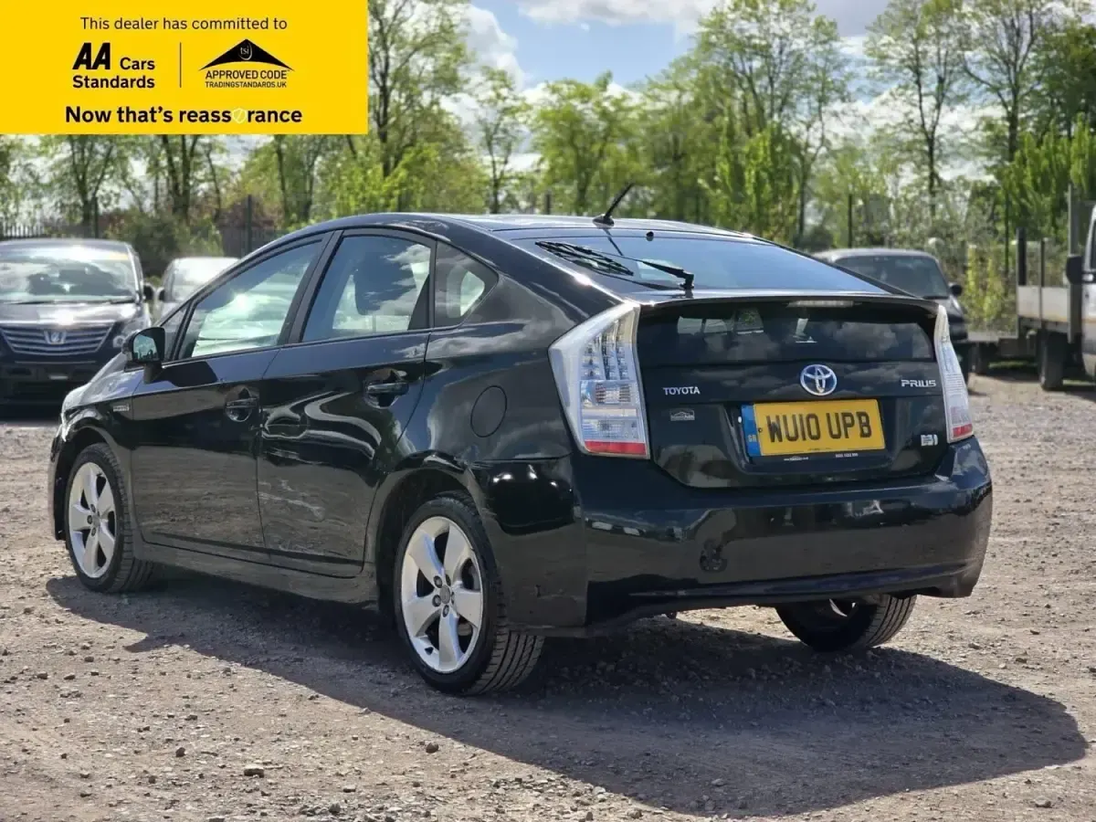 Usado Toyota Prius 136 CV (100 kW) 2010 Negro Utilitario