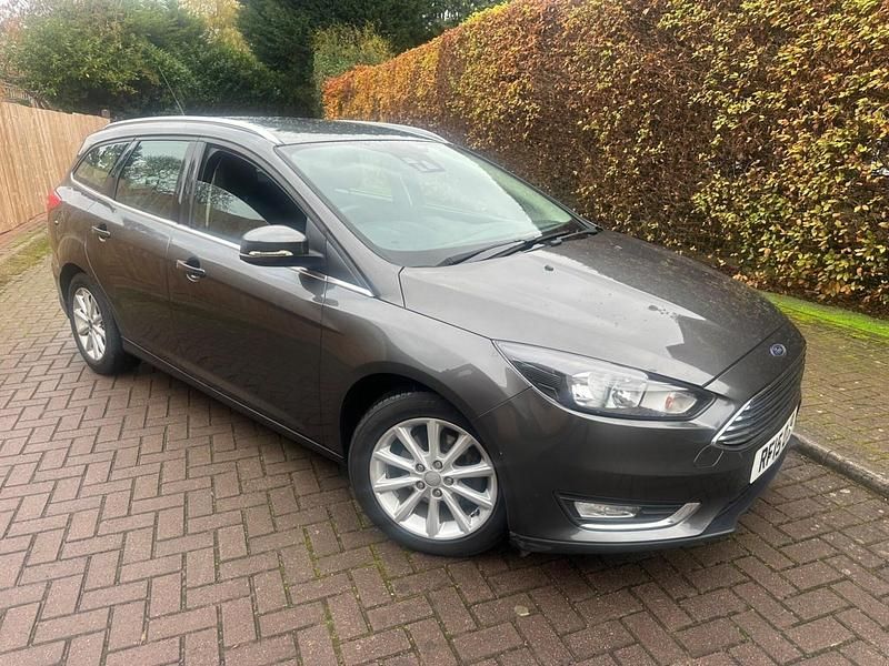 Grey Used 2015 Ford Focus Titanium Estate | £4,990 (Fair price) - Image 1/4