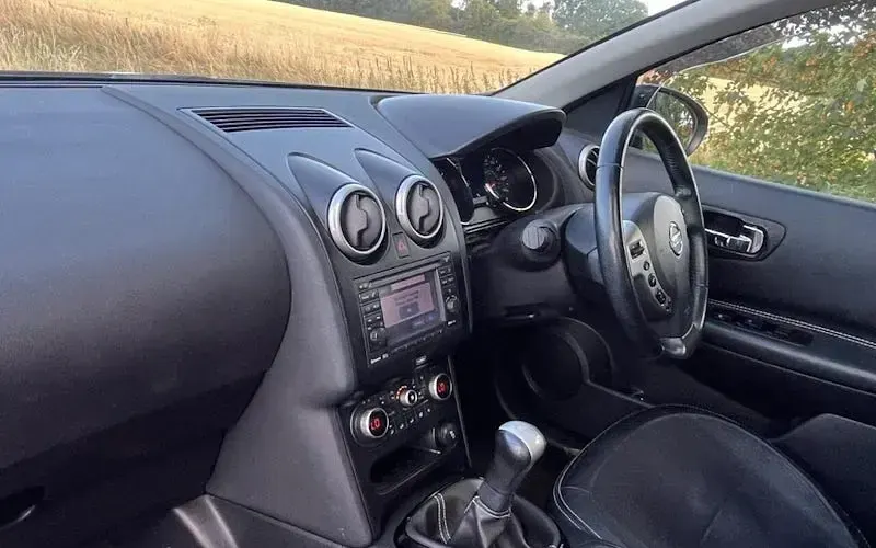Used Nissan Qashqai 360º 117 HP (86 kW) 2013 Black SUV