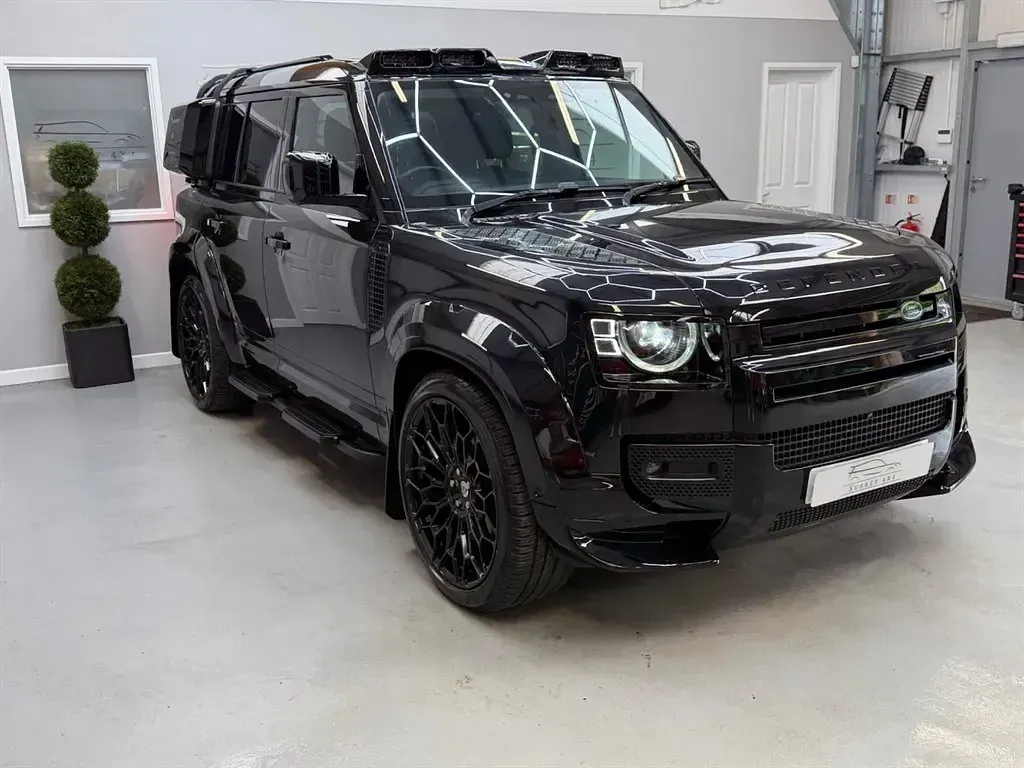 Używany Land Rover Defender 2022 Czarny SUV