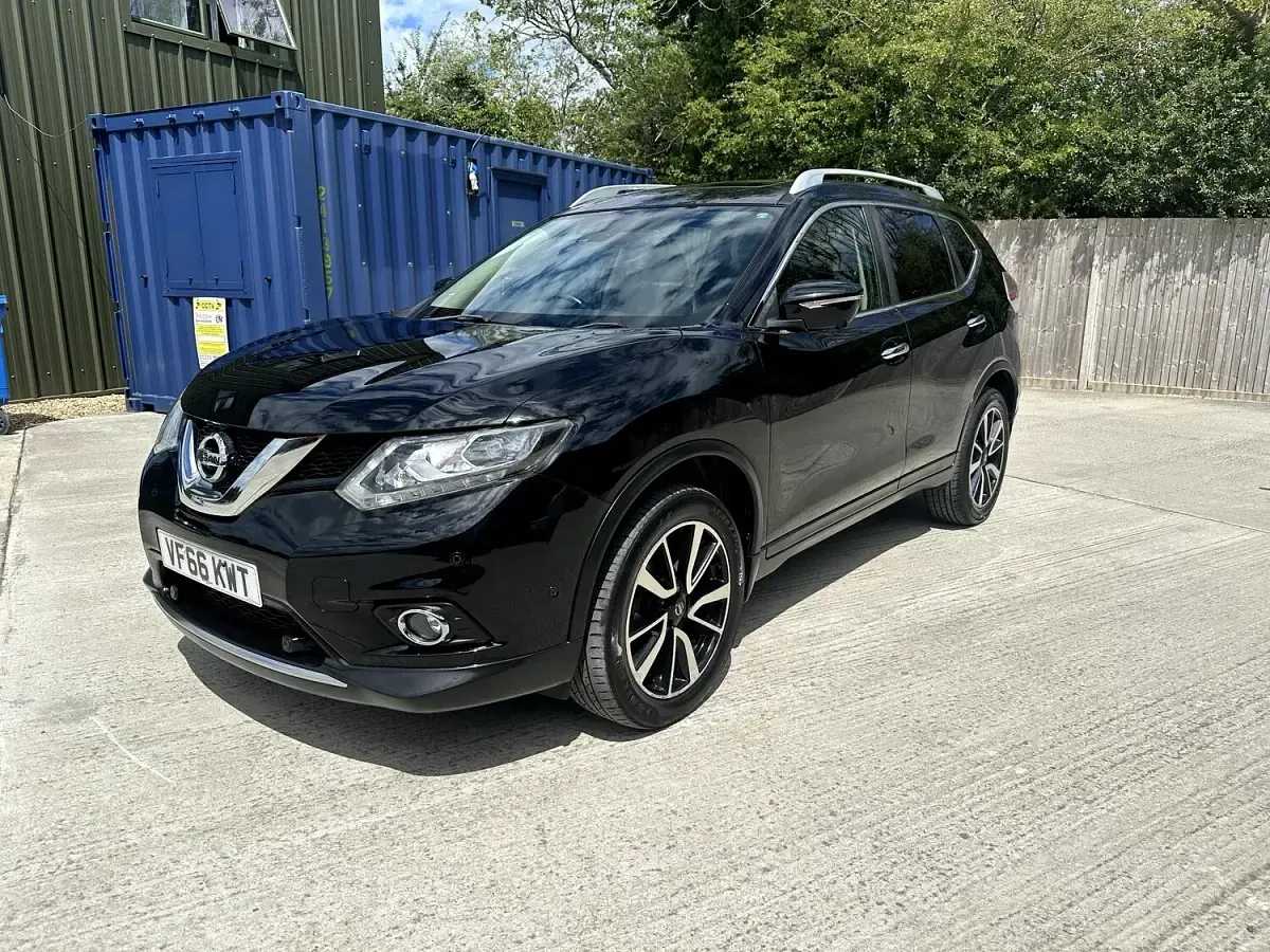 Used Nissan X-Trail Tekna 130 HP (95 kW) 2017 Black SUV