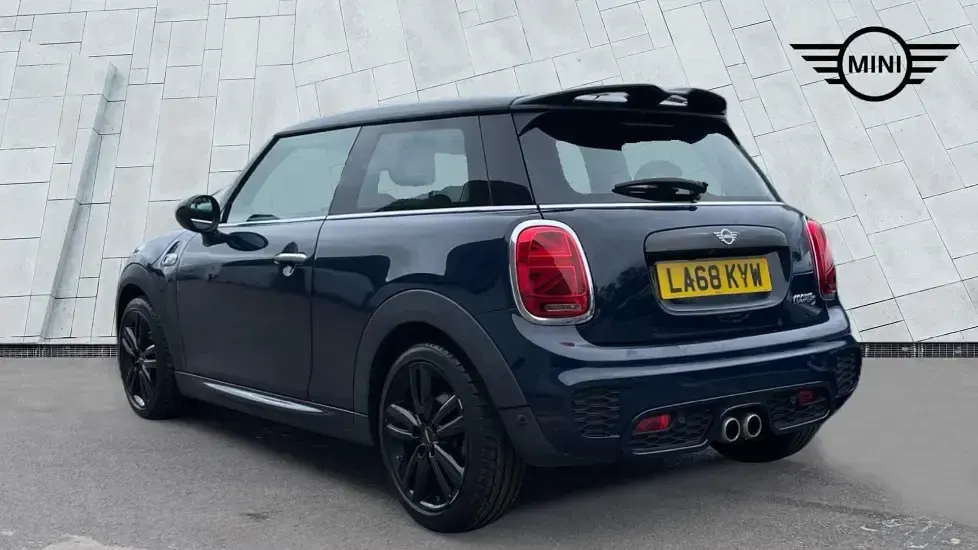 Used Mini Cooper S Hatch 189 HP (139 kW) 2019 Blue Hatchback