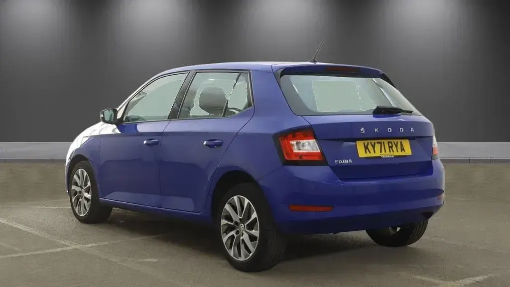 Used Skoda Fabia SE Drive 60 HP (44 kW) 2021 Blue Hatchback