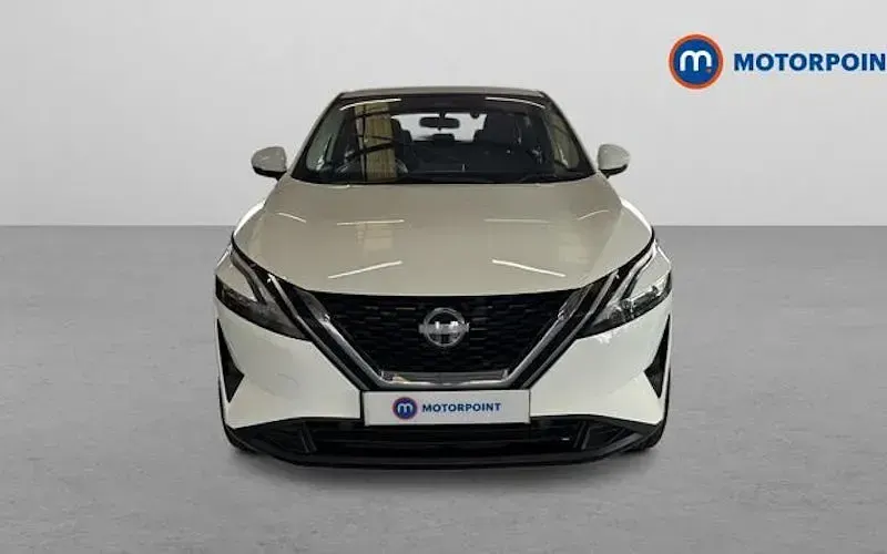 Used Nissan Qashqai Acenta Premium 140 HP (102 kW) 2023 White SUV