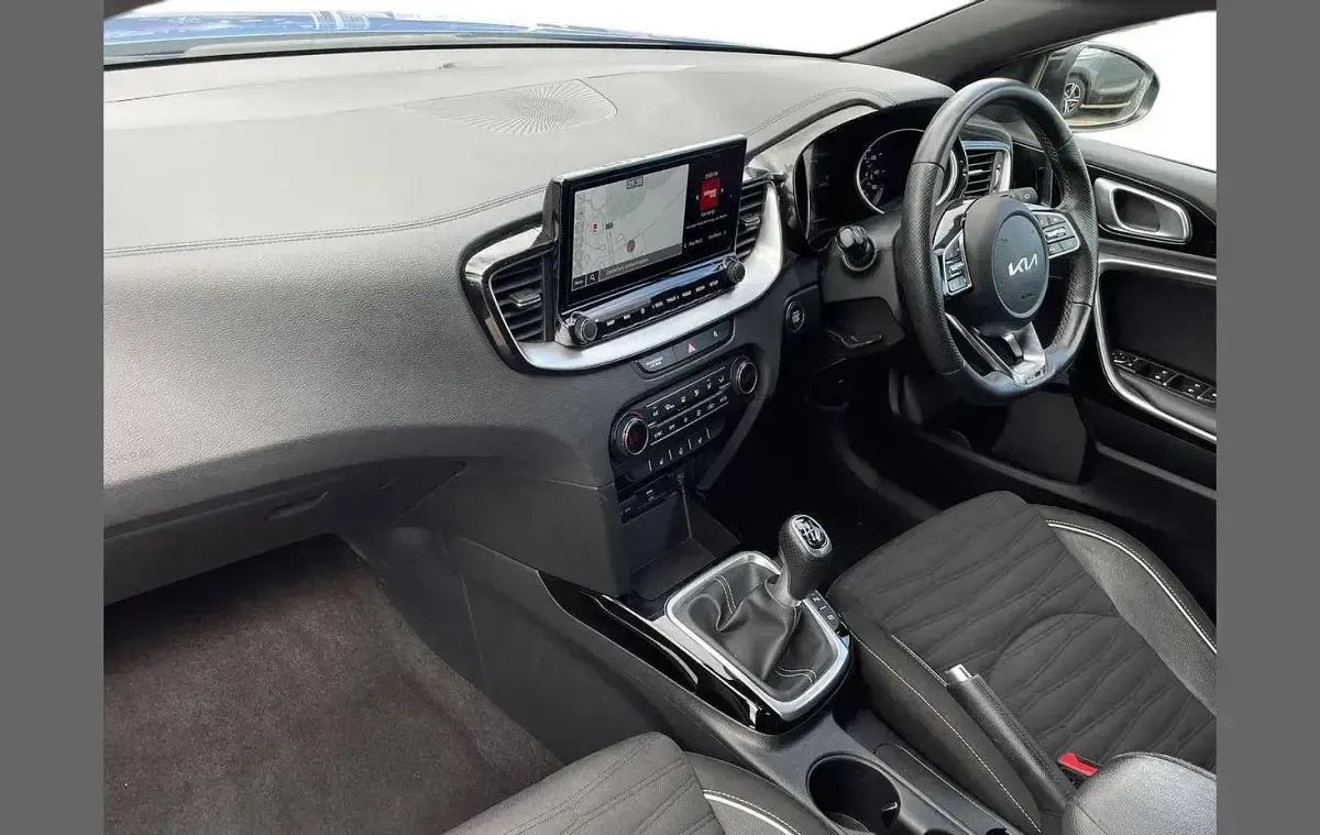 Used Kia Ceed GT-Line 158 HP (116 kW) 2023 Blue Hatchback