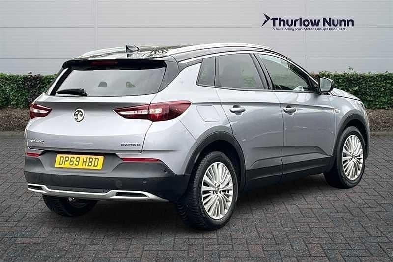 Used Vauxhall Grandland X Business Edition 130 HP (95 kW) 2020 Quartz grey SUV