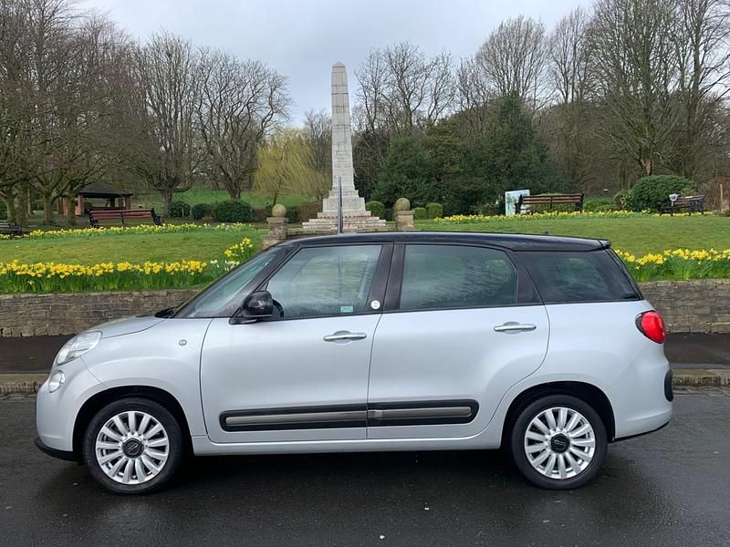 Gebraucht Fiat 500L Lounge 120 PS (88 kW) 2015 Silber Van / Kleinbus