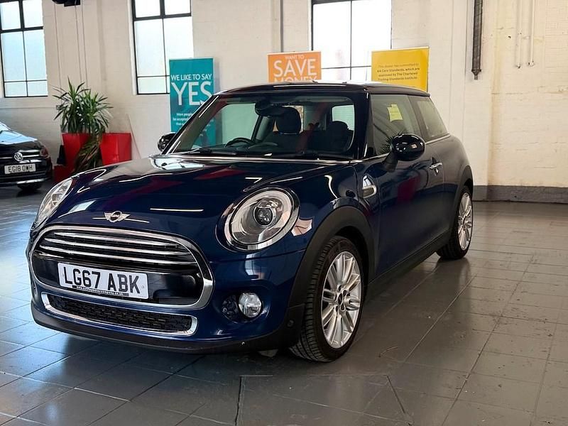Używany Mini Cooper Hatch 136 KM (100 kW) 2017 Niebieski Hatchback