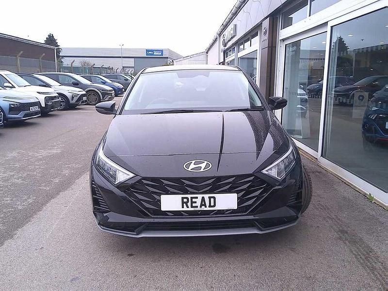 New Hyundai i20 Premium 90 HP (66 kW) 2025 Abyss black Hatchback