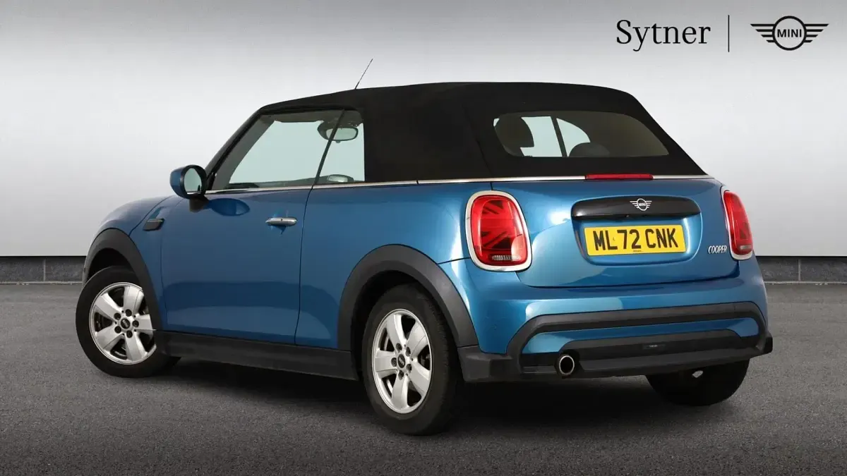 Used Mini Cooper Classic 134 HP (98 kW) 2022 Blue Hatchback