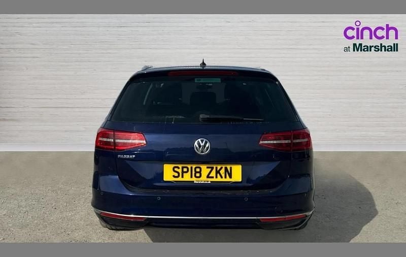Begagnad VW Passat GT 150 HK (110 kW) 2018 Blå Kombi