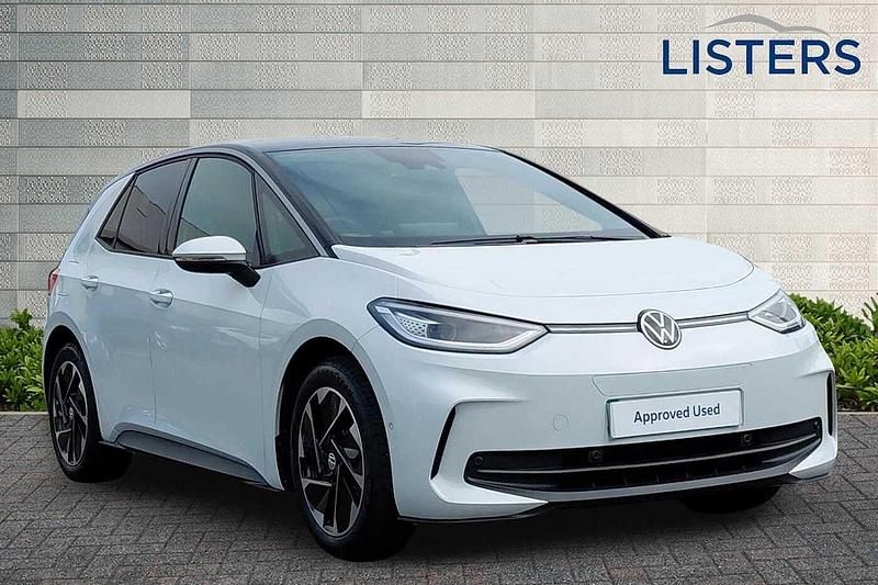 Glacier white Used 2025 VW ID.3 Pro Hatchback | £29,990 - Image 1/4