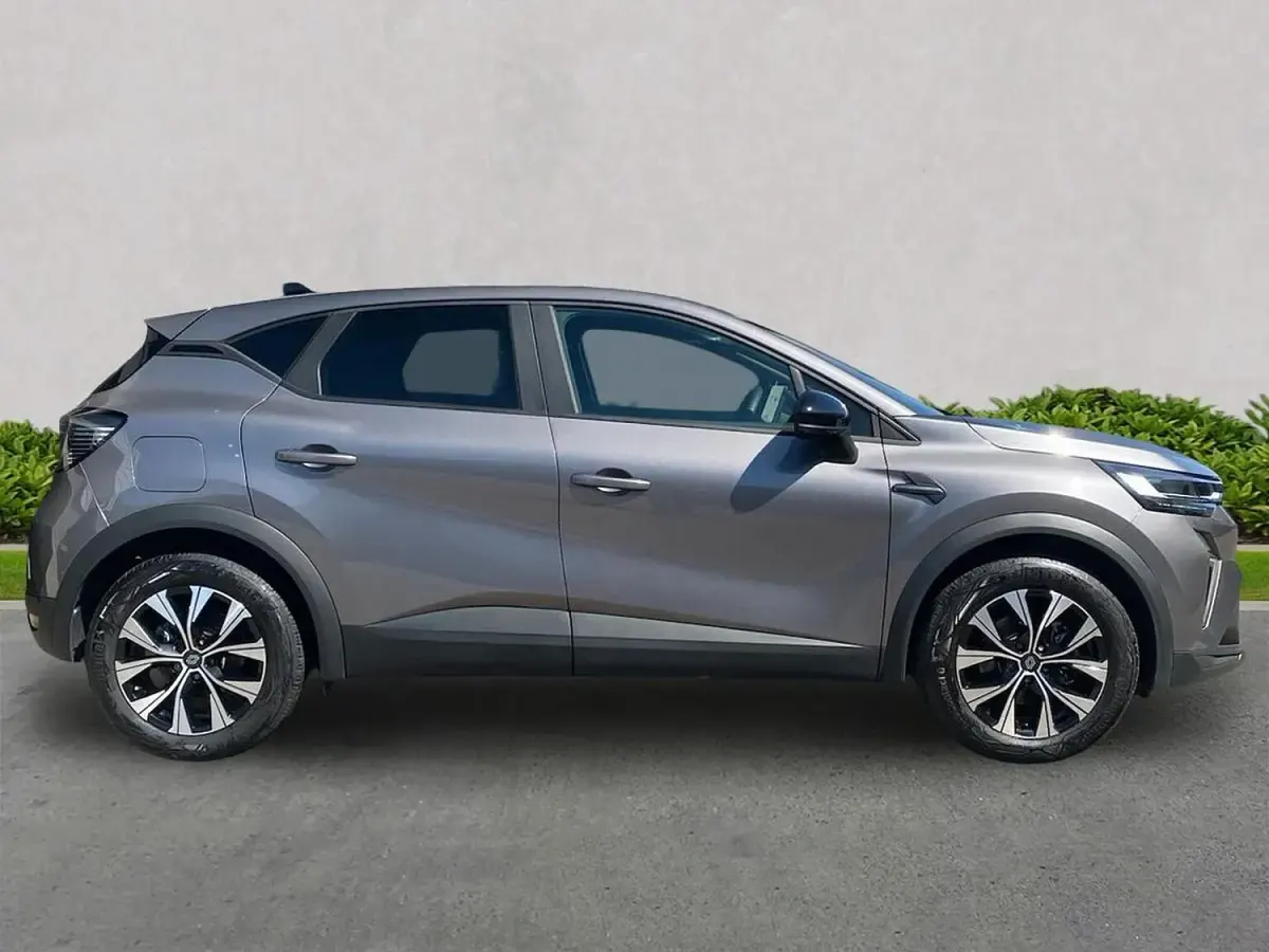 Gebraucht Renault Captur Evolution 145 PS (106 kW) 2024 Grau SUV
