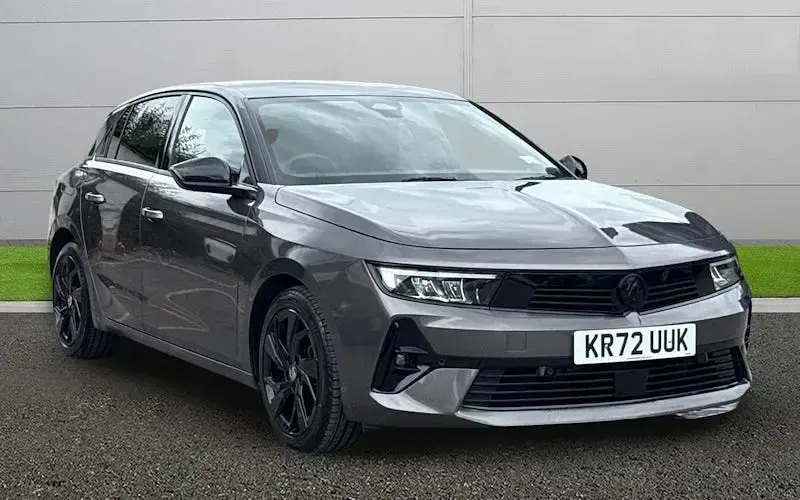 Used Vauxhall Astra GS Line 131 HP (96 kW) 2025 Hatchback