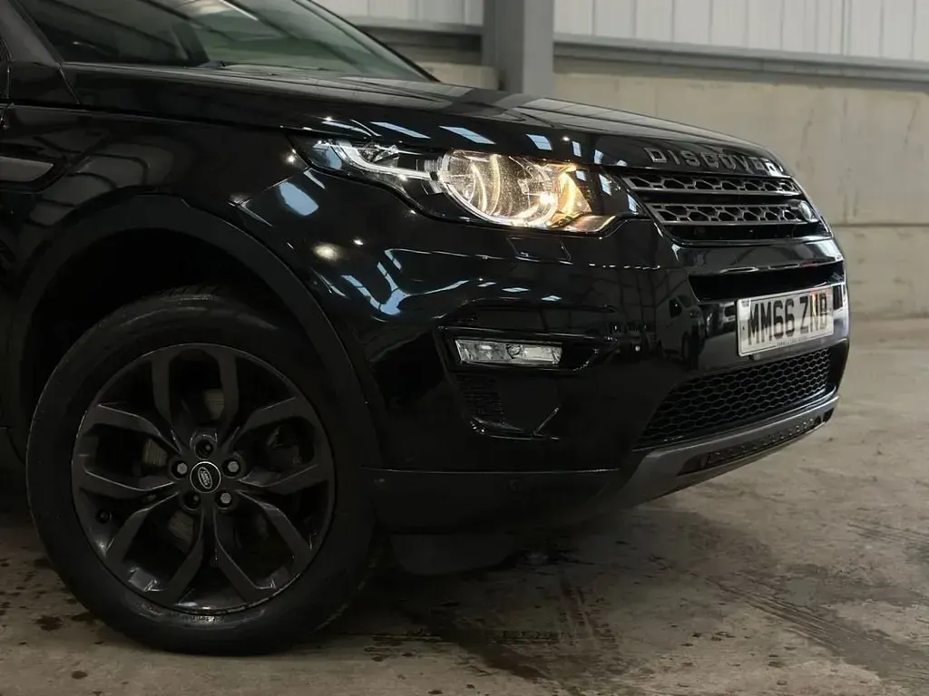 Second-hand Land Rover Discovery Sport SE 180 CP (132 kW) 2016 Negru SUV