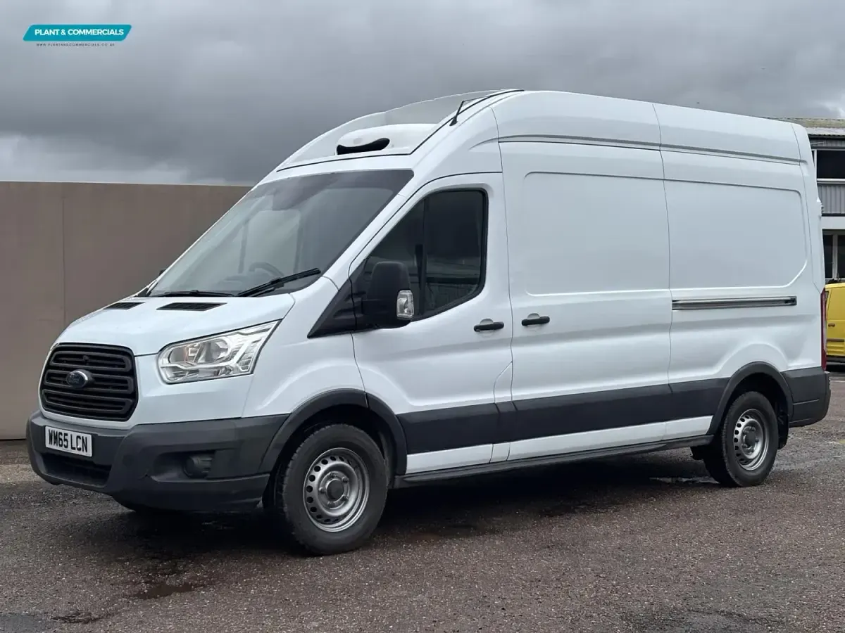 Usado Ford Transit 125 HP (91 kW) 2015 Branco Van