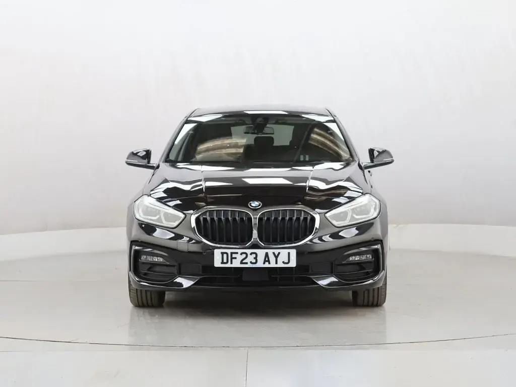 Used BMW 118 Sport Line 136 HP (100 kW) 2023 Black Hatchback
