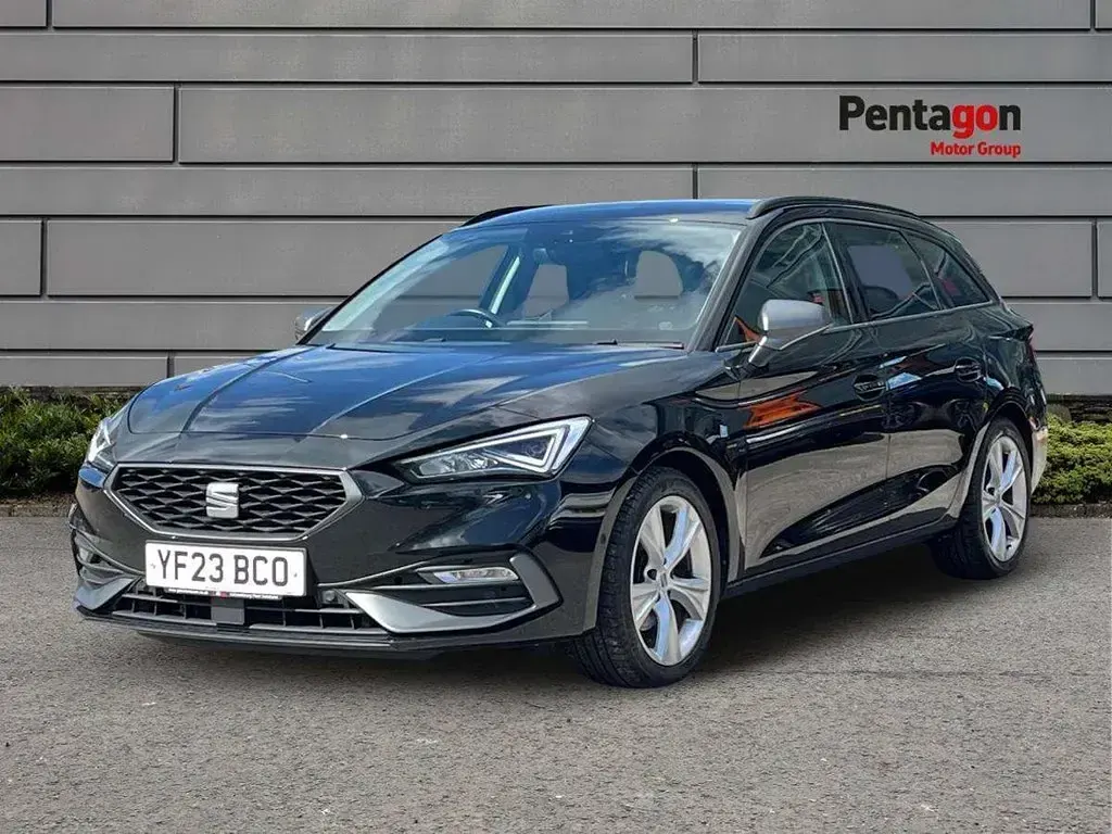 Usata Seat Leon FR 128 CV (94 kW) 2023 Nero Station wagon