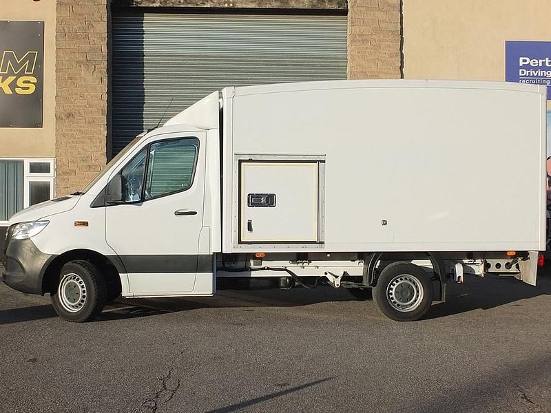 Usado Mercedes Sprinter 140 HP (102 kW) 2019 Branco Van