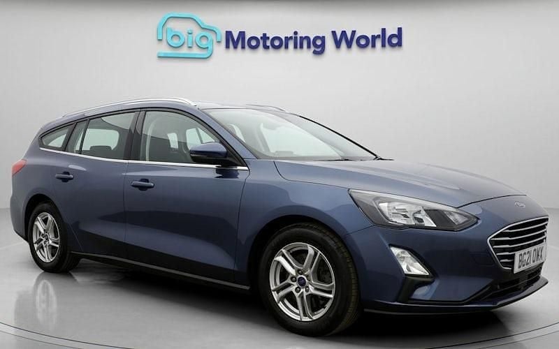 Used Ford Focus Zetec 120 HP (88 kW) 2021 Blue Estate