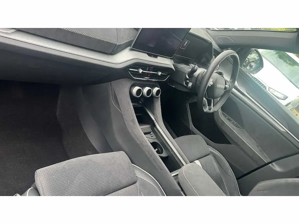Used Skoda Kodiaq SportLine 193 HP (141 kW) 2025 Grey SUV