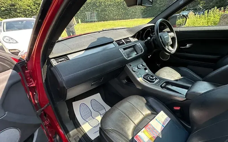 Used Land Rover Range Rover evoque Landmark 179 HP (131 kW) 2018 Red SUV