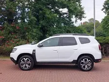 Used Dacia Duster Journey 90 HP (66 kW) 2024 White SUV