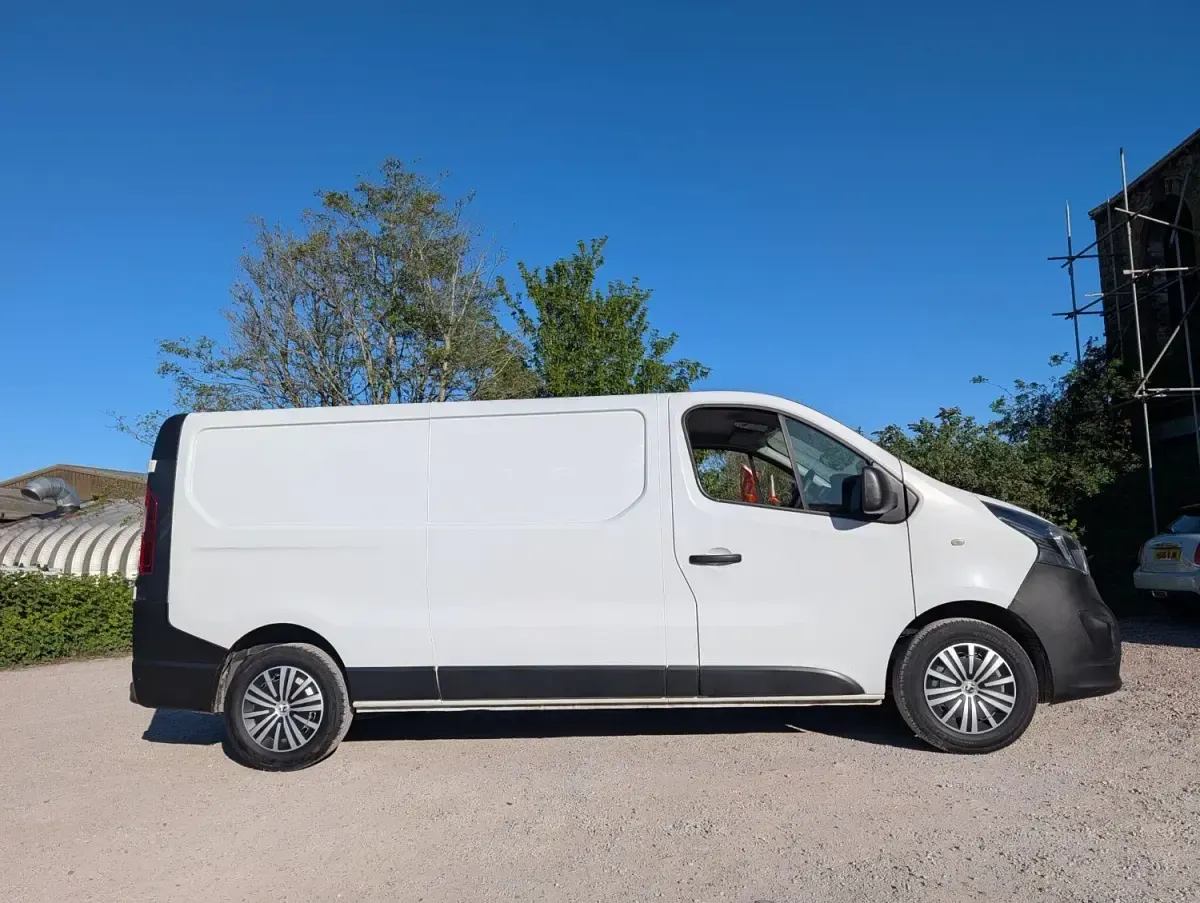 Gebraucht Vauxhall Vivaro 2018 Weiß
