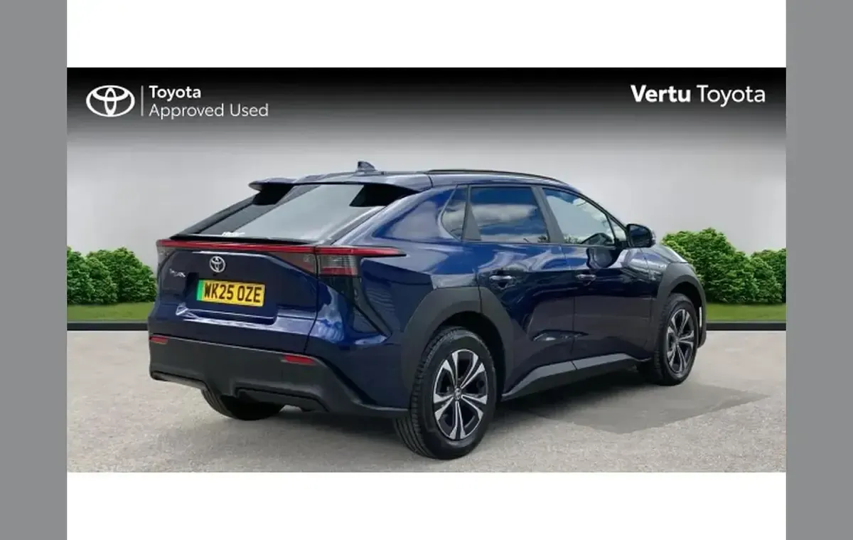 Used Toyota bZ4X 150 kW (204 HP) 2025 Blue SUV