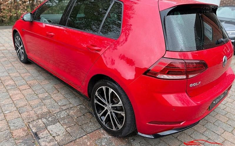 Used VW Golf VII R-line 150 HP (110 kW) 2018 Red Hatchback
