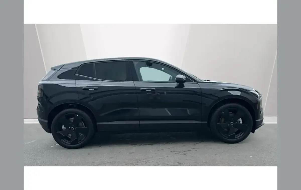 Nowe Volvo EX30 Plus 196 kW (267 KM) 2026 Czarny SUV