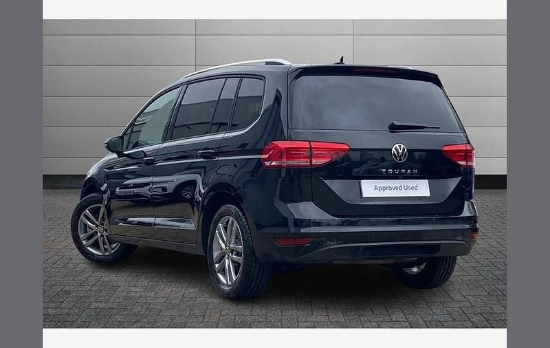 Used VW Touran Match 150 HP (110 kW) 2025 Black MPV