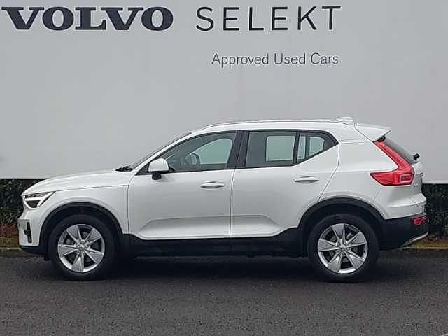 Used Volvo XC40 Core 161 HP (118 kW) 2025 SUV