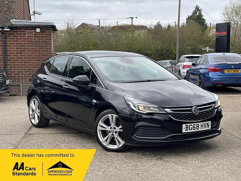 Used Vauxhall Astra SRi 200 HP (147 kW) 2018 Black Hatchback