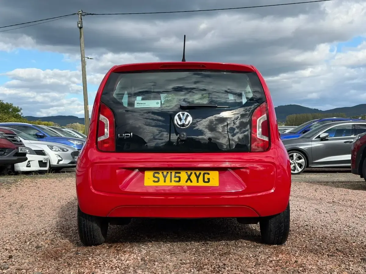 Begagnad VW up! move up! 60 HK (44 kW) 2015 Röd Halvkombi