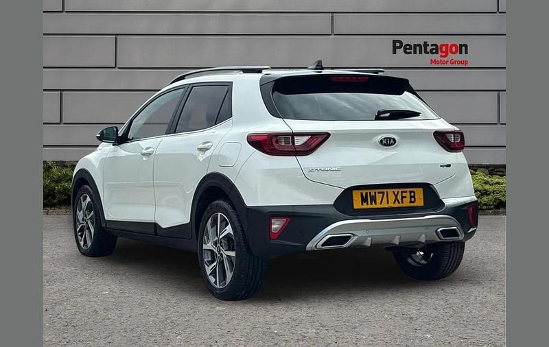 Used Kia Stonic GT-Line 117 HP (86 kW) 2021 White SUV