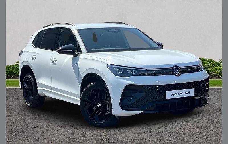 White Used 2025 VW Tiguan R-line SUV | £36,495 (Expensive) - Image 1/4