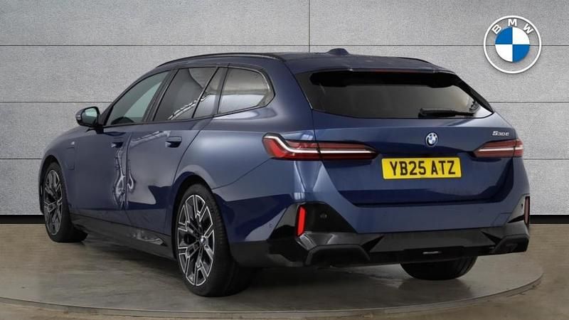 Used BMW 530e M Sport 295 HP (216 kW) 2025 Blue Estate