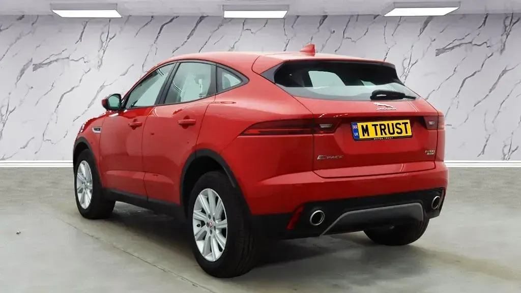 Usado Jaguar E-Pace S 200 HP (147 kW) 2018 Vermelho SUV