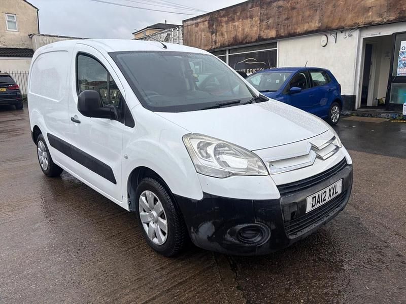 Used Citroën Berlingo 90 HP (66 kW) 2012 White MPV