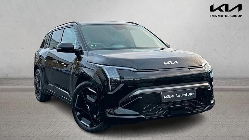 Black New 2026 Kia EV3 GT-Line SUV | £34,999 (Expensive) - Image 1/4