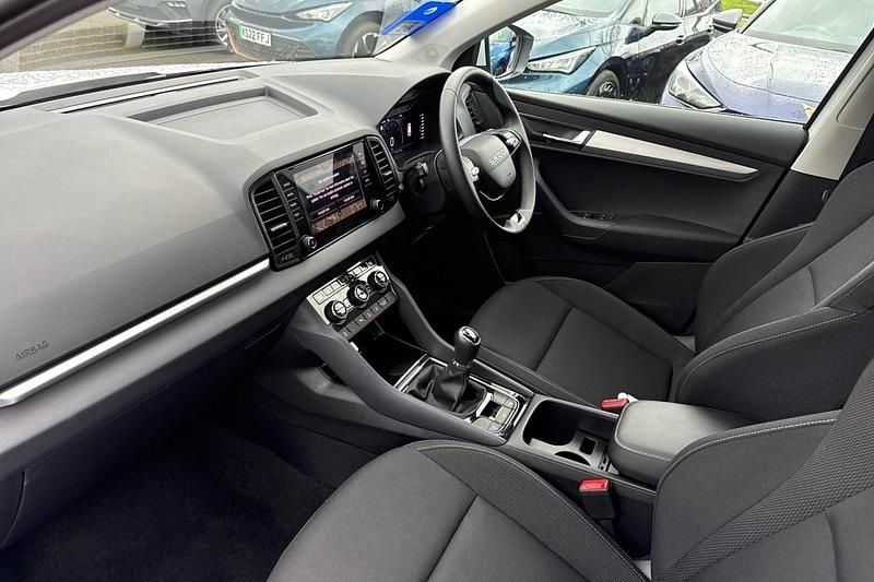 Used Skoda Karoq SE 113 HP (83 kW) 2025 White SUV