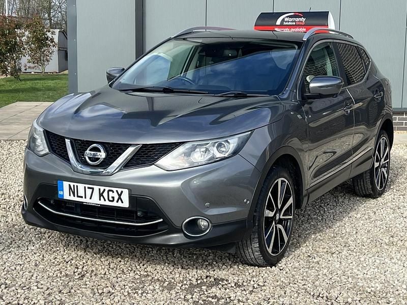 Used Nissan Qashqai Tekna 130 HP (95 kW) 2017 Grey SUV