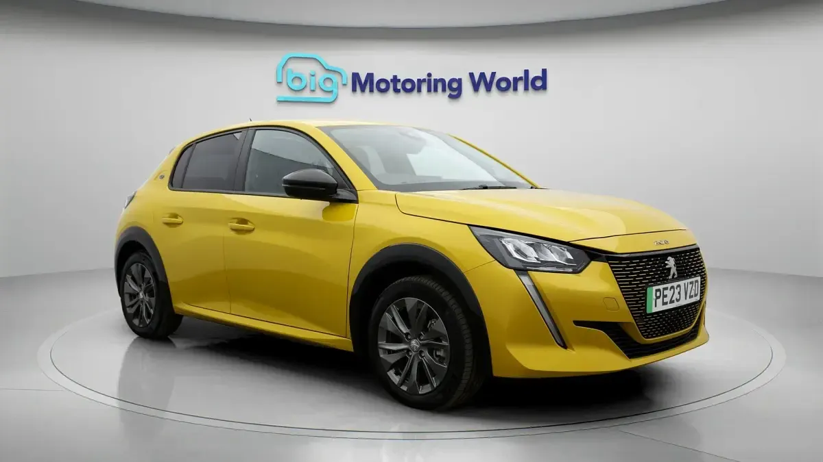 Used Peugeot e-208 Active+ 100 kW (136 HP) 2023 Hatchback