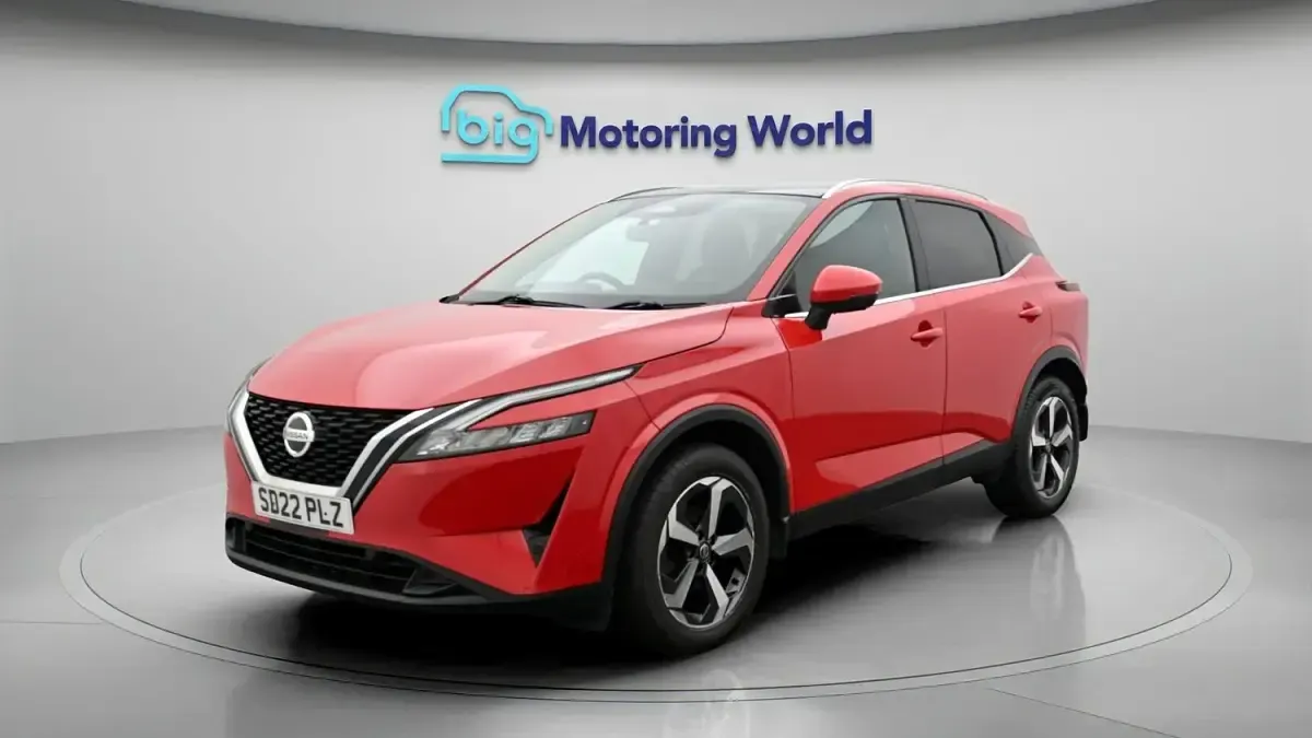 Used Nissan Qashqai N-Connecta 140 HP (102 kW) 2022 Red SUV